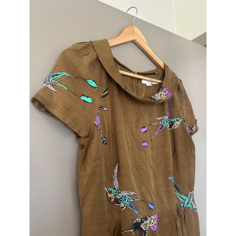 Boden Hummingbird Print Silk Blend RollCollar earthy whimsical retro elevated - Picture 3 of 16